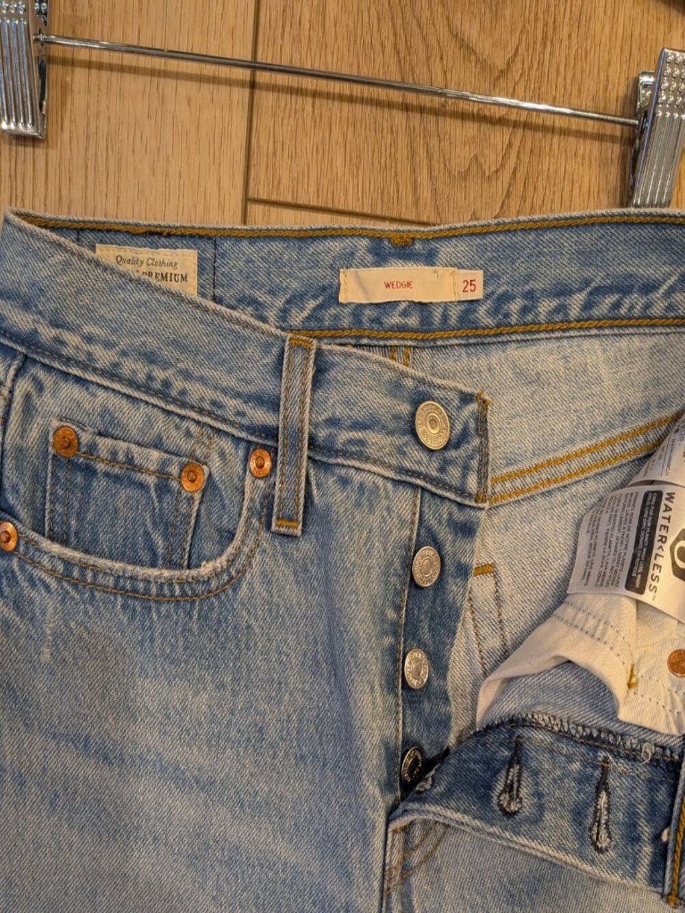 Levi's Premium Wedgie Straight High Rise Jeans Women's Size 25 Button Fly - Picture 2 of 10